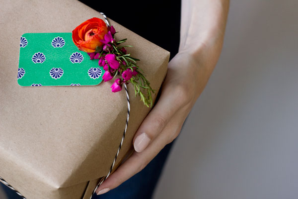 Fresh-Flower-Gift-Tag-DIY-Tutorial