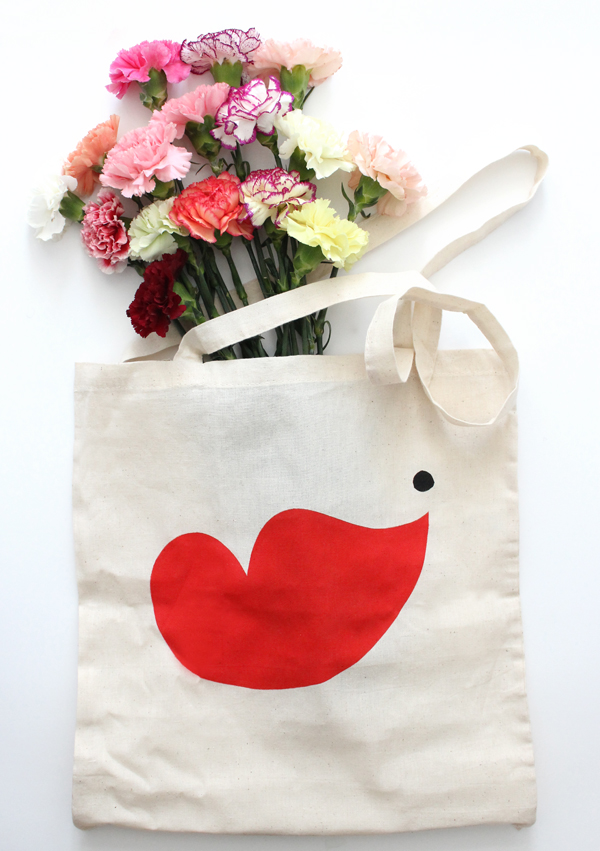 red-kiss-tote2