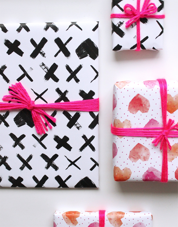 valentine-day-wrapping-paper-closeup