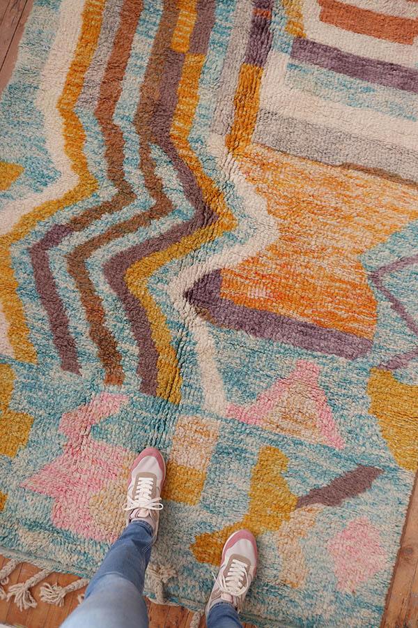 Tapis Marocain bleu, moderne, Baba Souk, Montréal, Canada